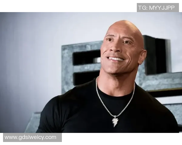 巨石强森挑战中国壮汉谁能在擂台上赢得最终胜利