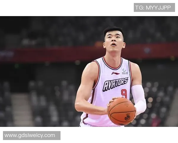 李慕豪：从篮球新星到职业生涯巅峰的励志故事与奋斗历程